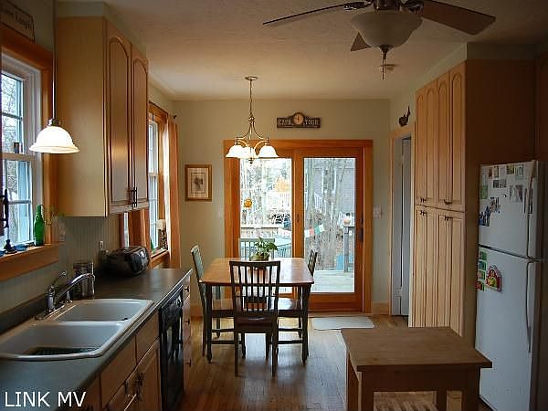 2nd image of 16 Forest Hill Ave