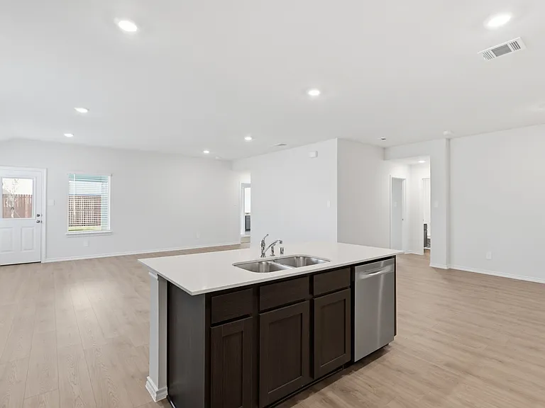 718 Orchid Way — Photo 6