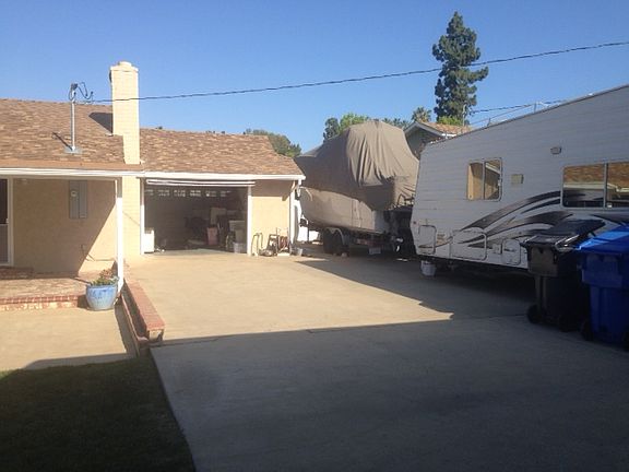2nd image of 3127 Camino Calandria