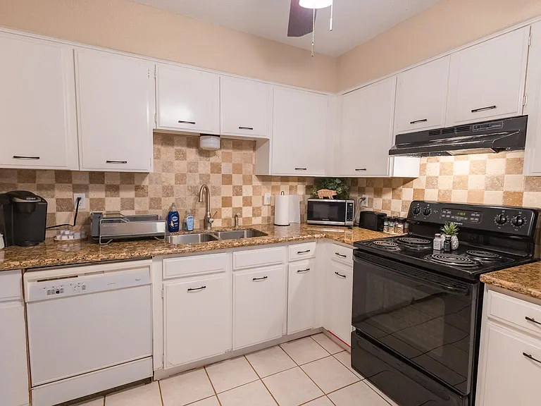 1714 Leona Dr — Photo 14
