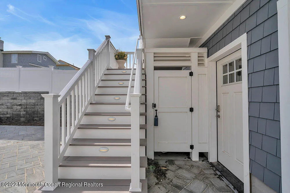 3 bed, 1987 sqft, $5,000 — Photo 3