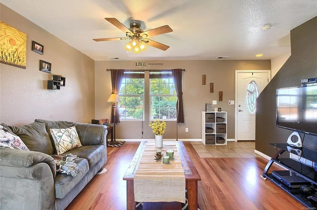 3 bed, 2.5 bath, 1112 sqft, $2,450 — Photo 4