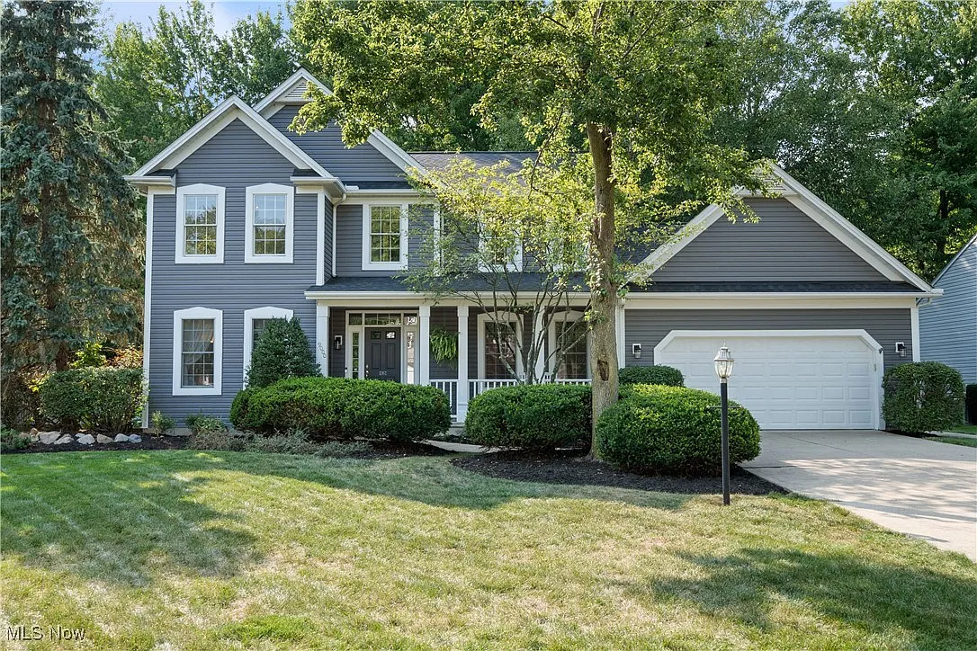 9000 Lakeview Dr photo 1
