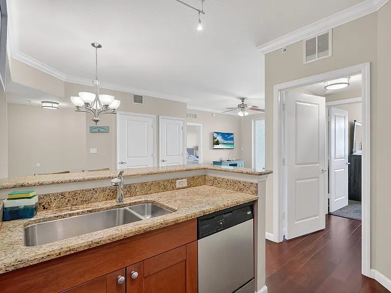 415 NW Flagler Ave #403 — Photo 12