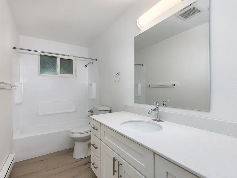 Timberwood Apartments — Photo 38