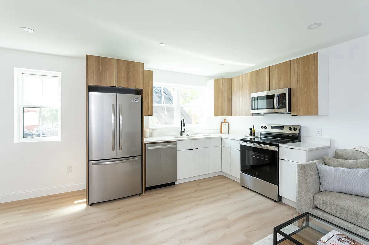 Building Photo - 7 Kenoza Ave #301