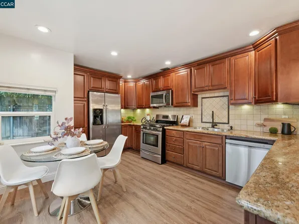 1364 Cobblestone Ct, Concord, CA 94521