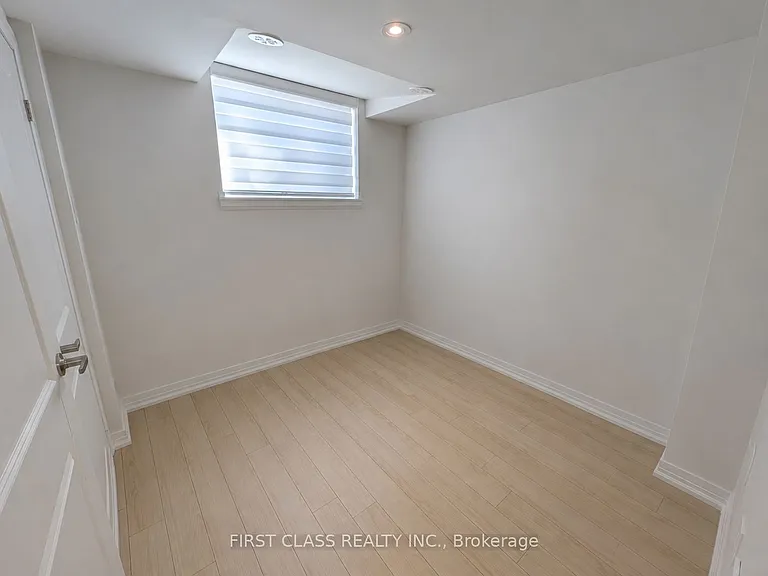 656 Copper Creek Dr — Photo 11