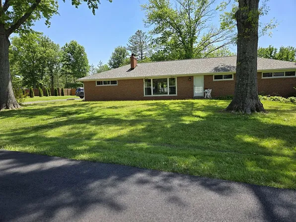 2550 Bluffwood Dr, Saint Louis, MO 63129