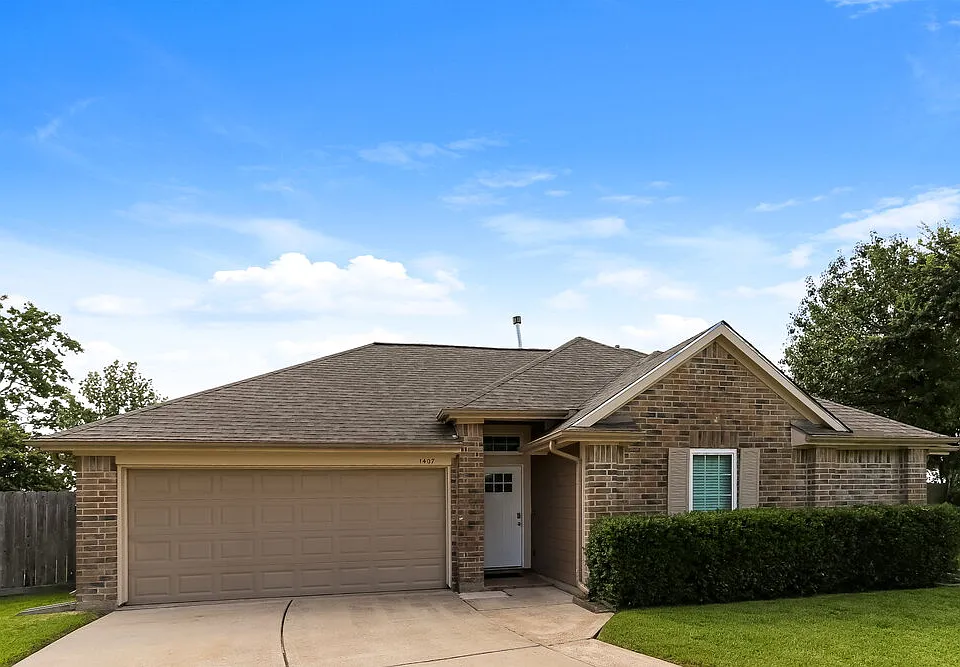 1407 Bayou Glen Dr