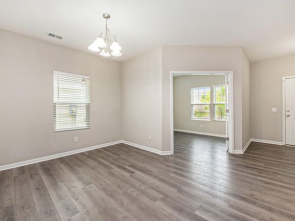 3rd image of 307 Dunlin Dr