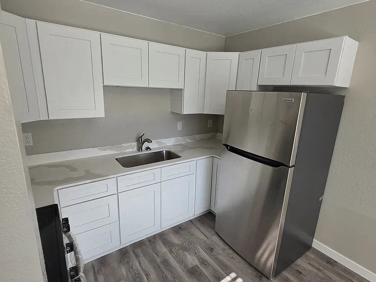 1148 Santa Clara Ave #C — Photo 6