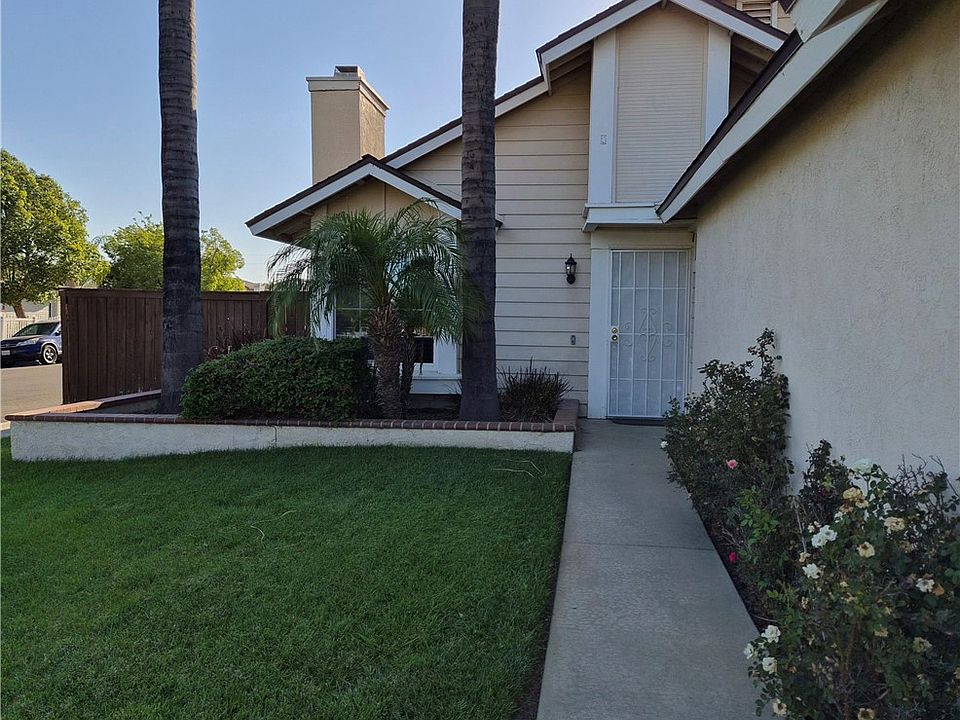 1st image of 2312 Cloverfield St