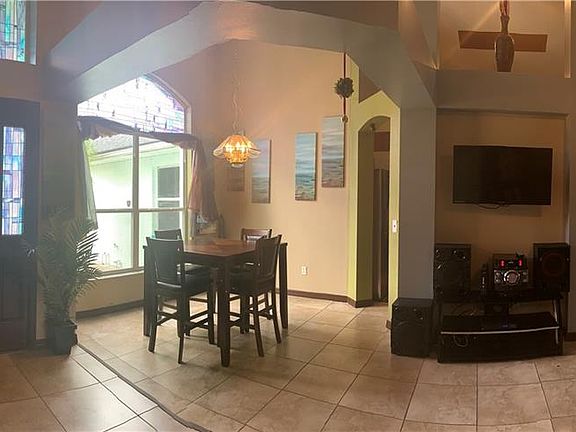 3rd image of 2229 Laurel Pine Ln