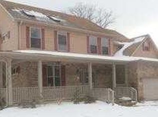 501 W Edgewood Rd, Lombard, IL 60148