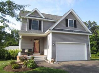 8 Laurmand Way, Manchester, NH 03104