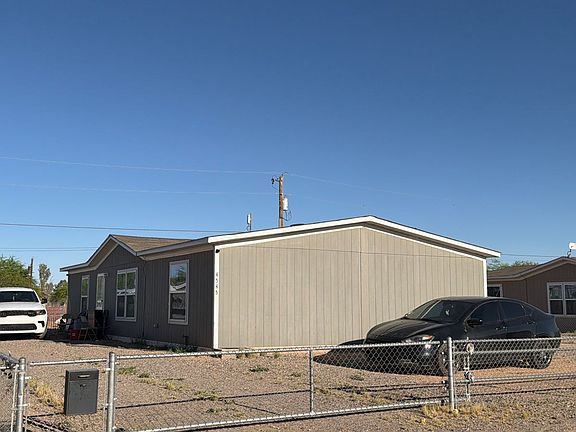 3rd image of 4545 N Sierra Dr