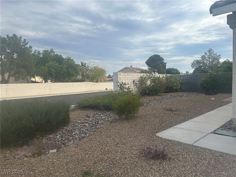 2nd image of 1803 Desert Sage Ave