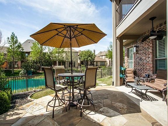 2nd image of 37 Pristine Pond Dr