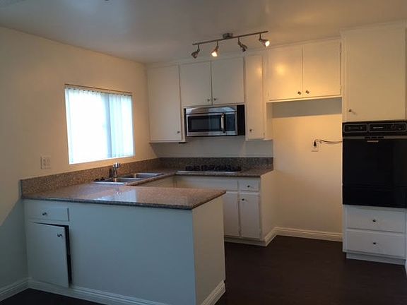 2nd image of 5635 Laurel Canyon Blvd APT 5