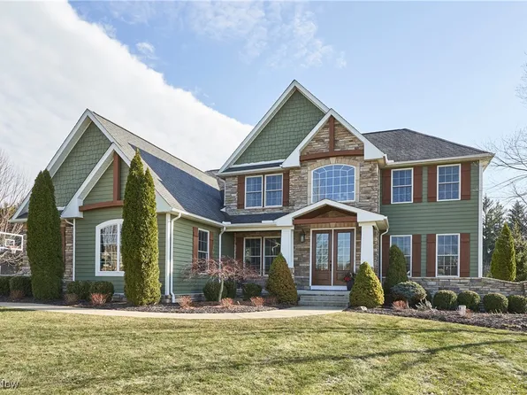 4764 Dremina Rock Dr, Akron, OH 44333