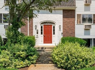 35 Will Dr UNIT 5, Canton, MA 02021