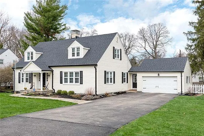 Building Photo - 117 Balmoral Dr