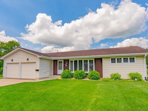 3007 Bollenbeck St, Cross Plains, WI 53528