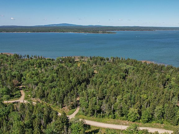 4th image of 102 Estates Road Lot #3