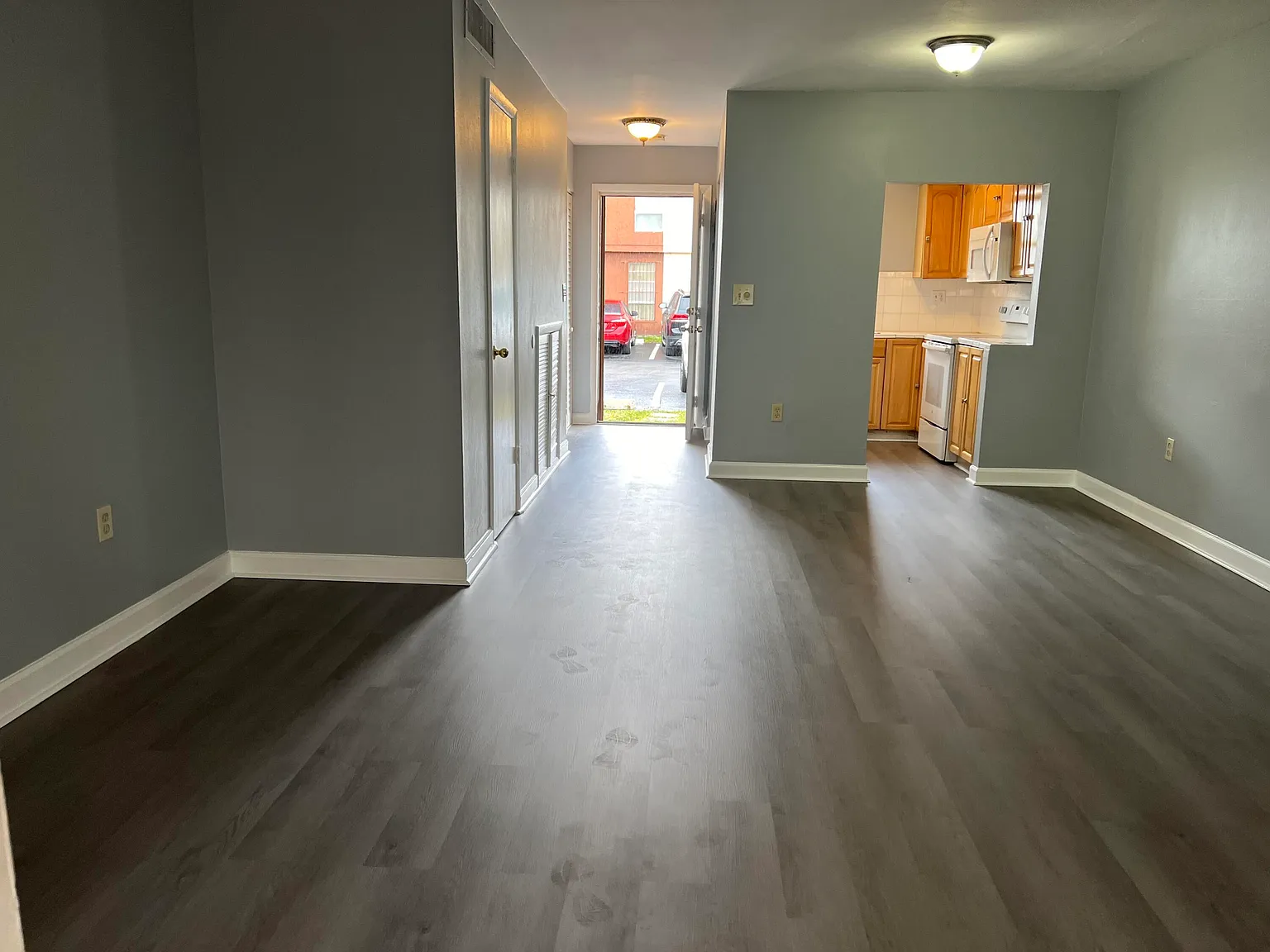 2 bed, 1.5 bath, 764 sqft, $2,250 — Photo 3