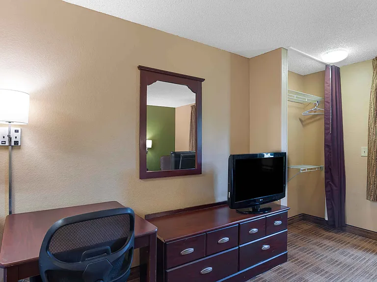 Studio Suite - 1 Queen Bed