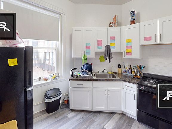 4th image of 7 Walbridge St #24