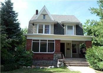 2nd image of 1630 Lake Dr SE