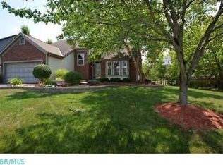 239 Meadow View Dr, Powell, OH 43065