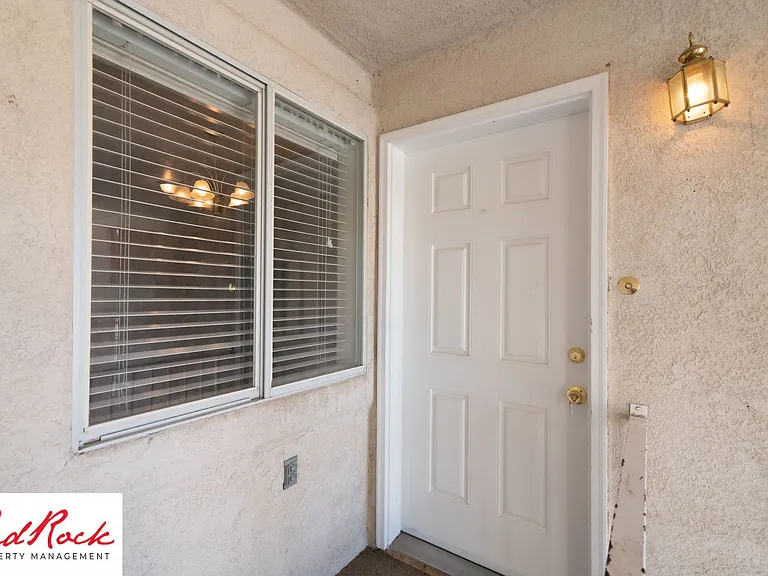 Fourplex - 620 W Evans Ridge — Photo 6