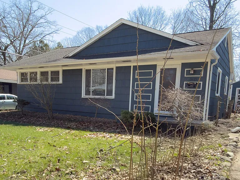 2419 Walter Dr — Photo 1