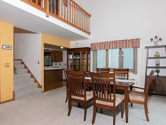 5th image of 1242 Candlewick Dr NW