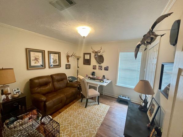 223 Sherlock Way