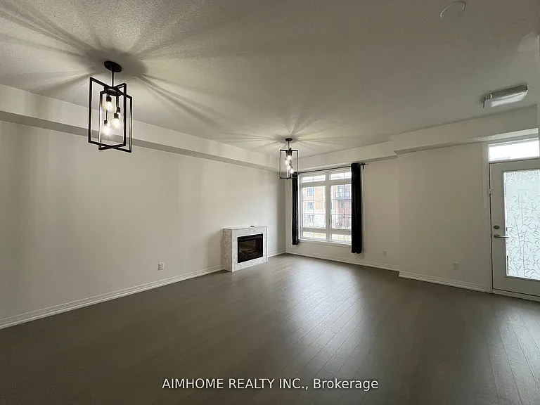 80 Village Pkwy — Photo 6