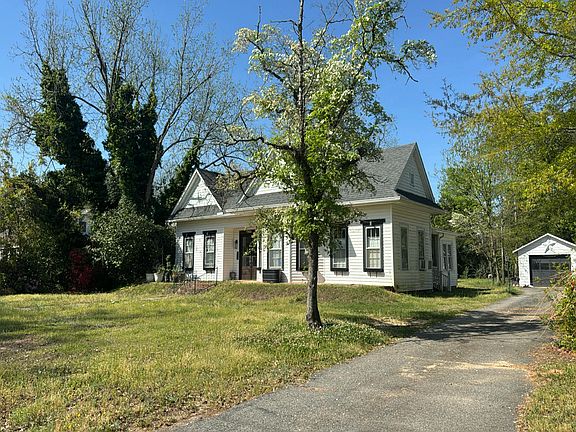 2nd image of 208 Dubose St