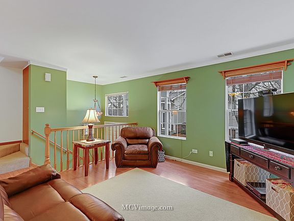 4th image of 17447 S Sauk Dr