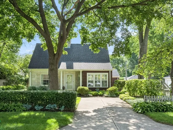 376 Rosewood Ave, Winnetka, IL 60093