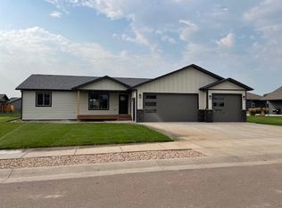 1425 Bozeman Ct, Spearfish, SD 57783