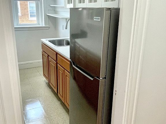3rd image of 172 Maple St #301T