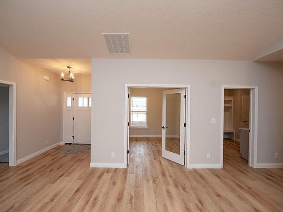 4th image of 3505 Amesbury Ct