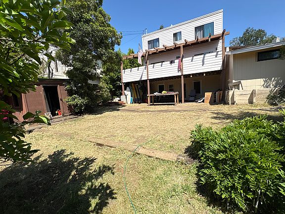 2nd image of 1663 Phillips Ln