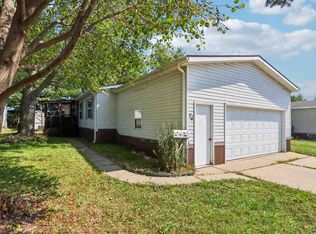 24 Erobi Ln, Iowa City, IA 52240