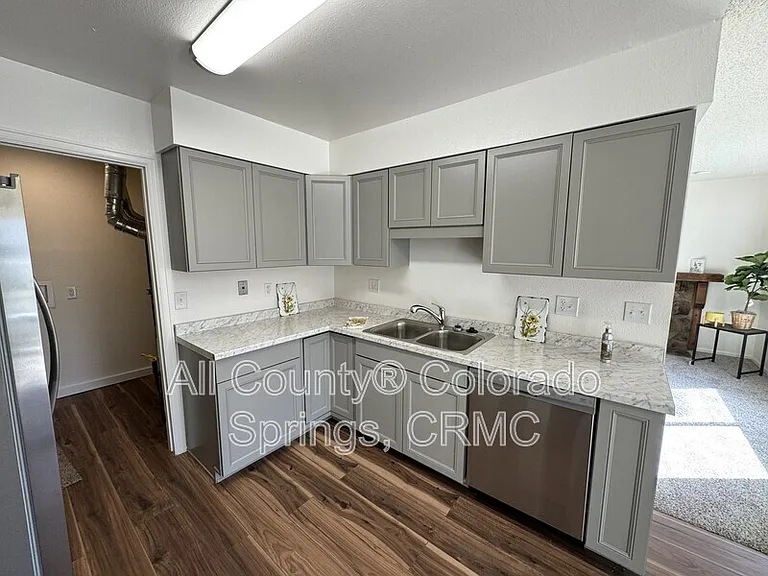 2713 Hearthwood Ln — Photo 6