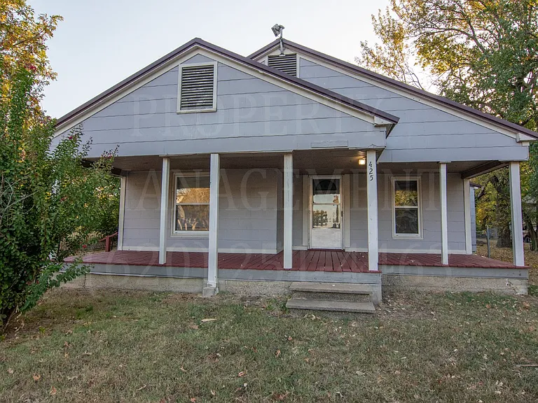 425 N Delaware St — Photo 1