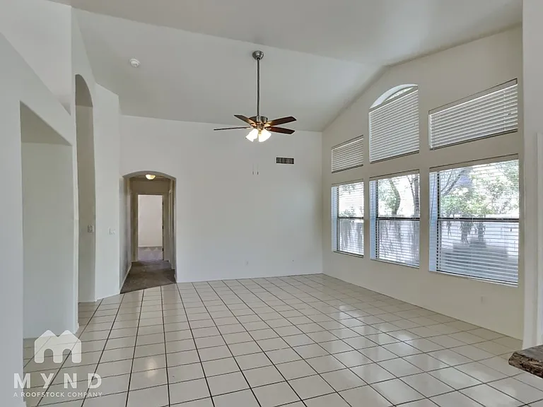 137 S Nightfall Ave — Photo 11
